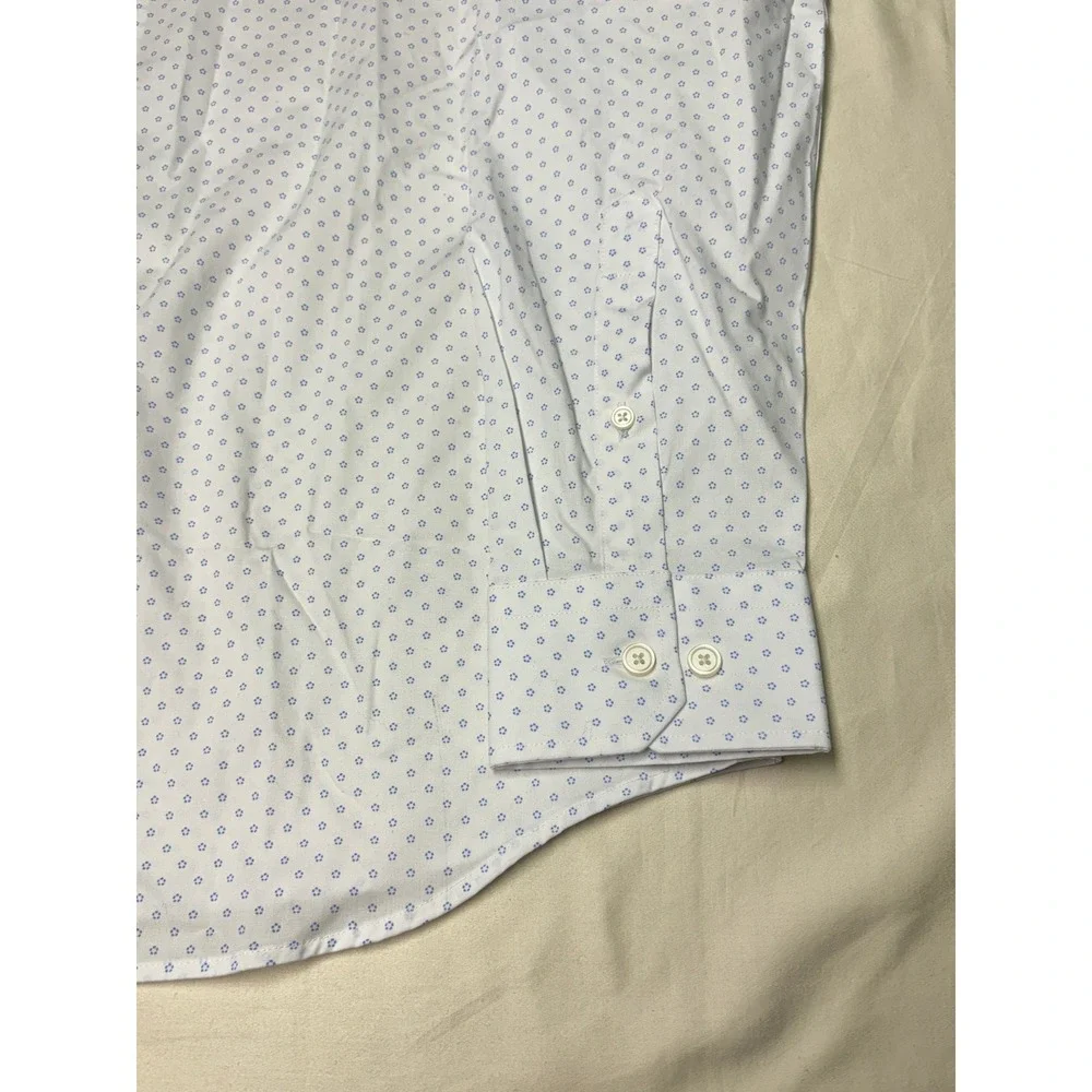 NWT Banana Republic Mens M Tall Wrinkle Resistant Slim Fit Blue White Pattern